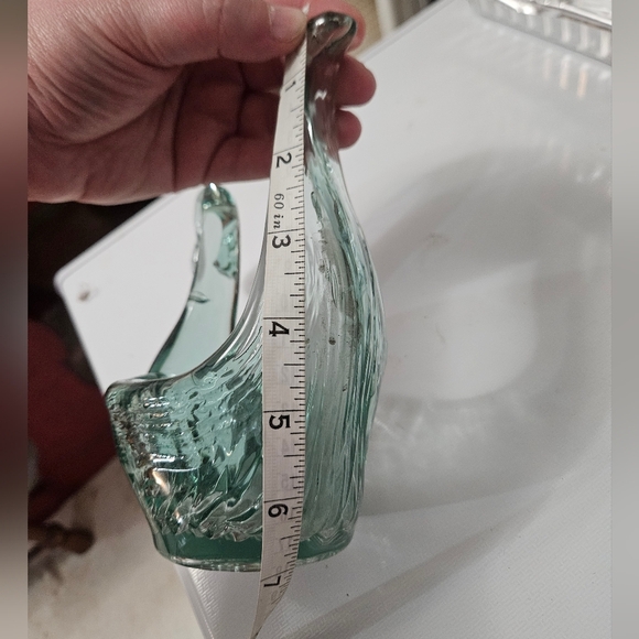 Light Green Glass Swan Figurine! - Picture 3 of 3